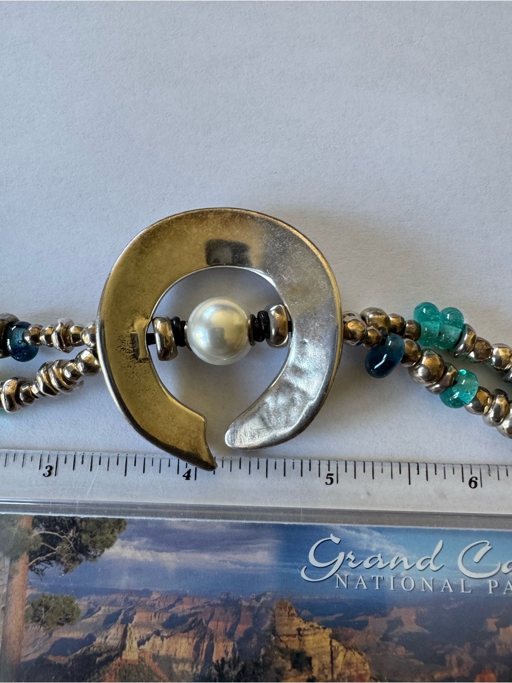 UNO de 50 Silver Crescent Bracelet with Turquoise and Pearl Accents - Picture 6 of 8